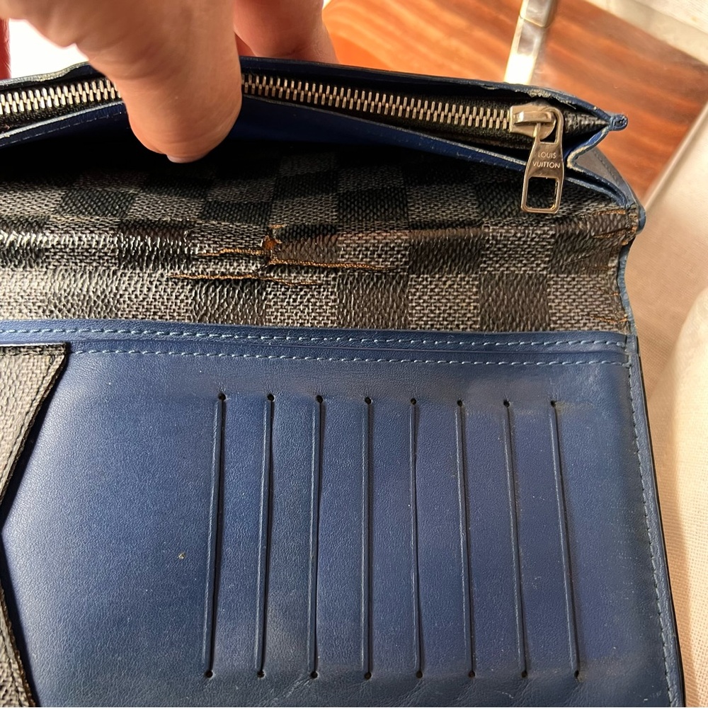 Louis Vuitton Checkered Long Black Wallet, Multiple Compartments and credit card - Picture 10 of 13